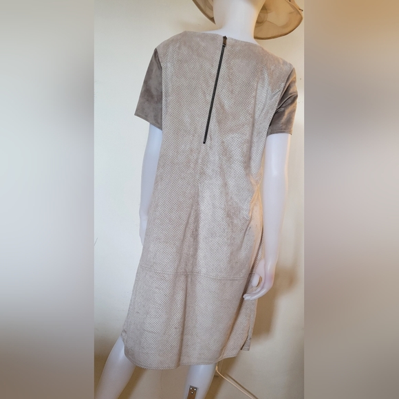 TUZZI VELVETY DRESS SIZE 16 - Picture 2 of 8